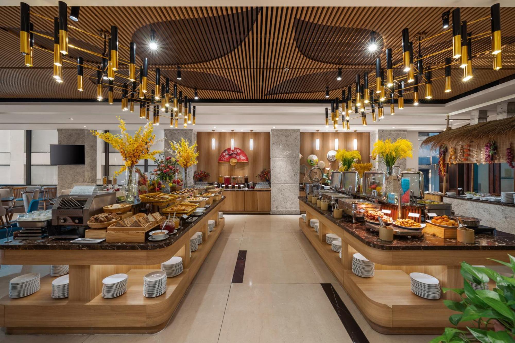 Canvas Danang Beach Hotel Da Nang Exterior foto