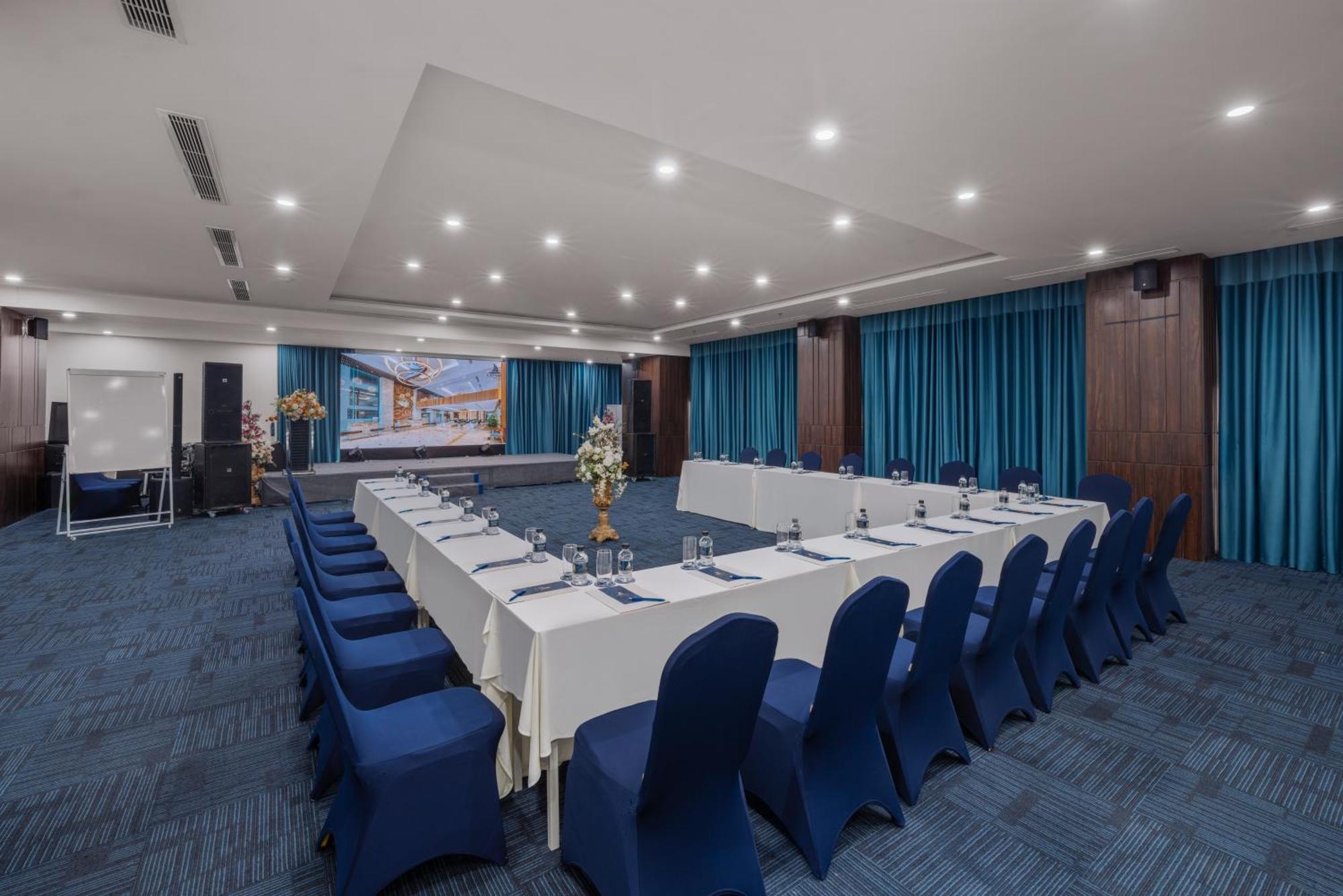 Canvas Danang Beach Hotel Da Nang Exterior foto